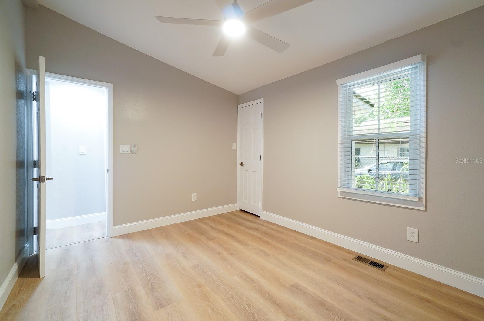 J E GROVES SUB - Residential Lease