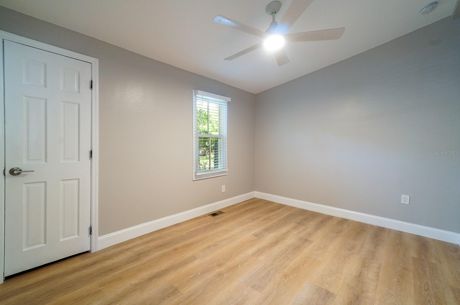 J E GROVES SUB - Residential Lease