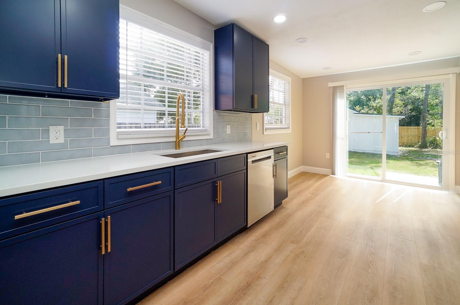 J E GROVES SUB - Residential Lease