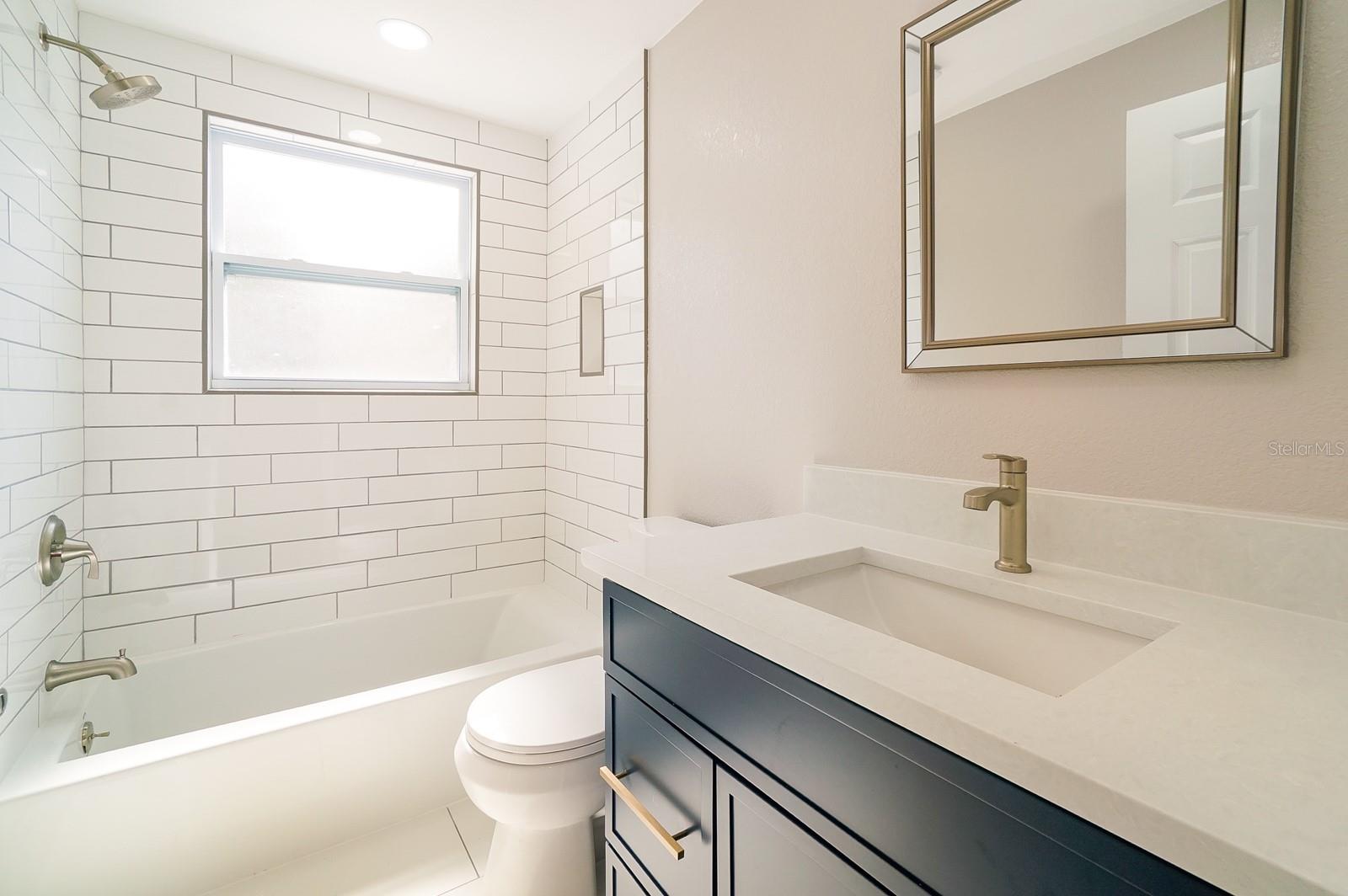 J E GROVES SUB - Residential Lease