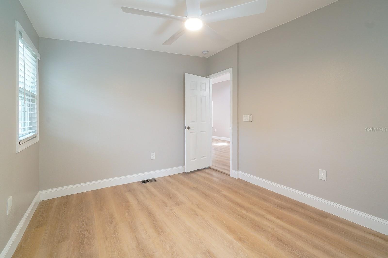 J E GROVES SUB - Residential Lease