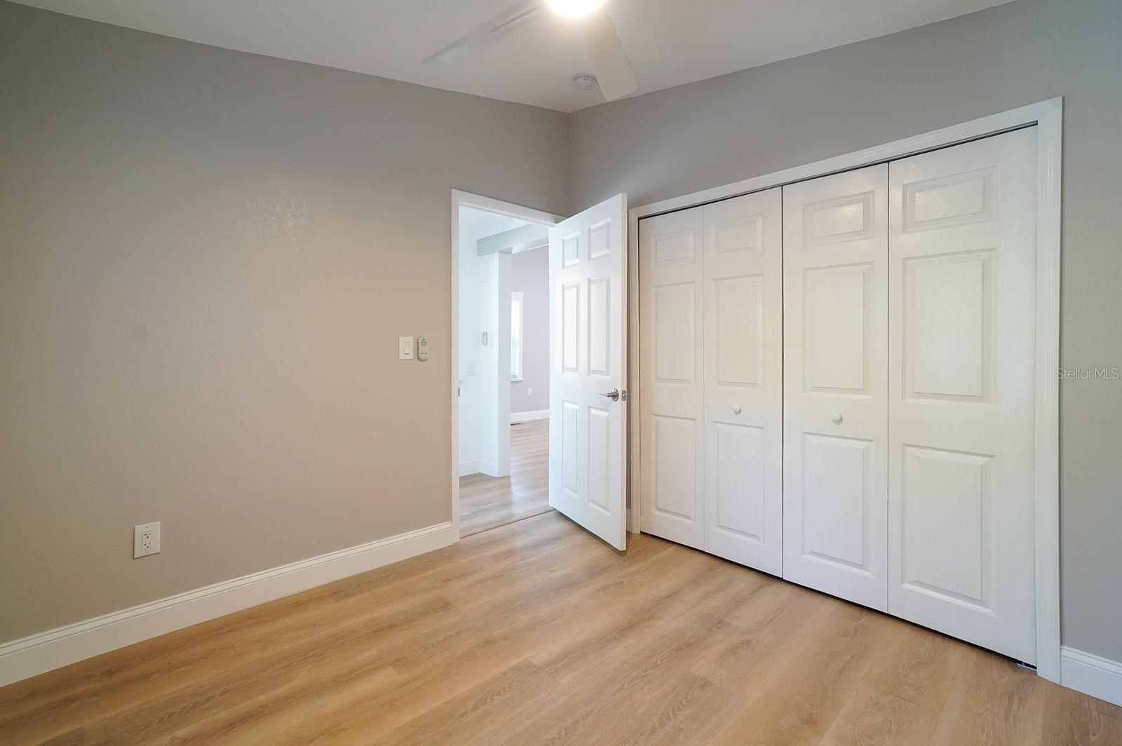 J E GROVES SUB - Residential Lease