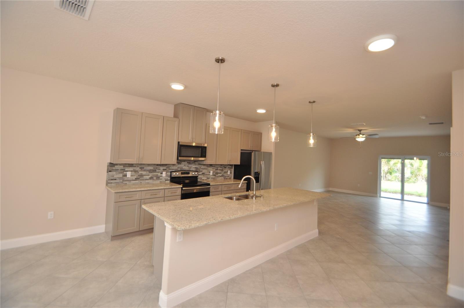 PALM HARBOR - Residential Lease