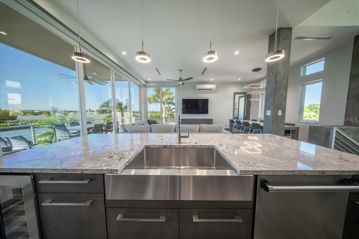 COCO PLUM BEACH - Residential
