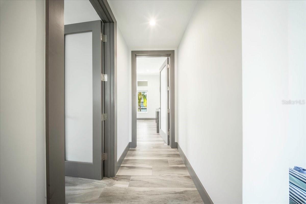 COCO PLUM BEACH - Residential
