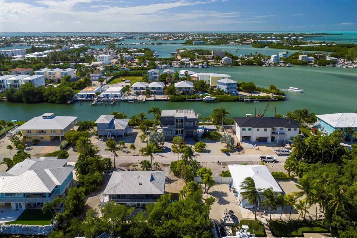 COCO PLUM BEACH - Residential