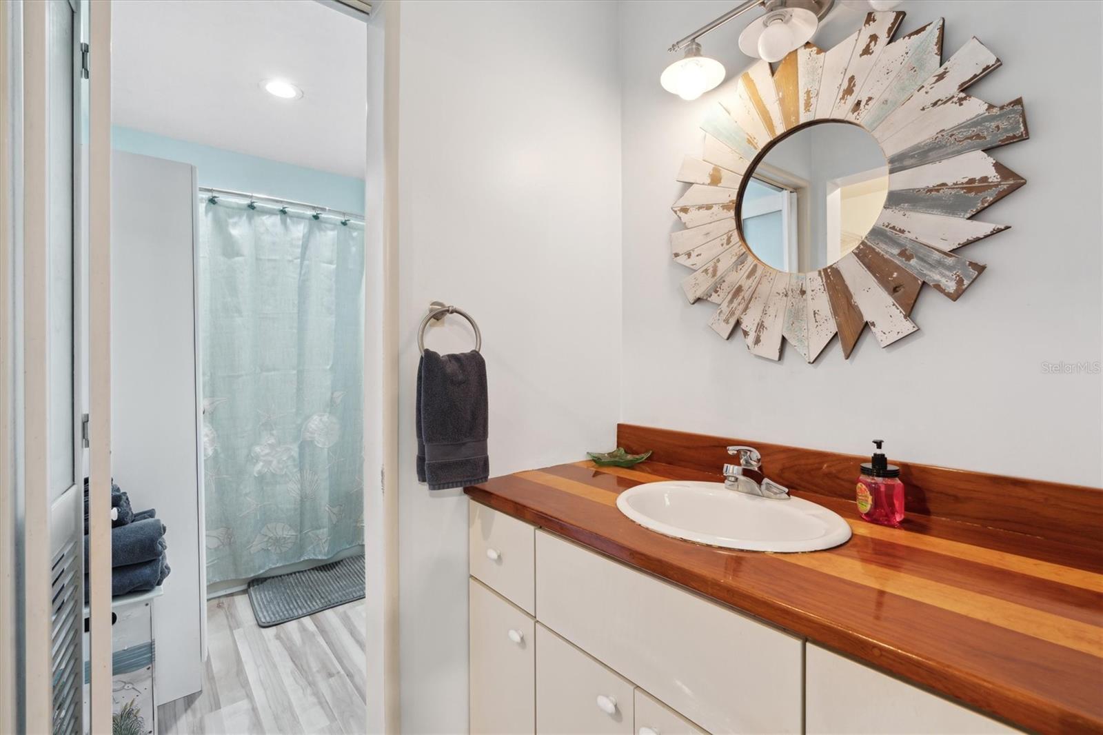 CEDAR KEY SHORES 05 - Residential