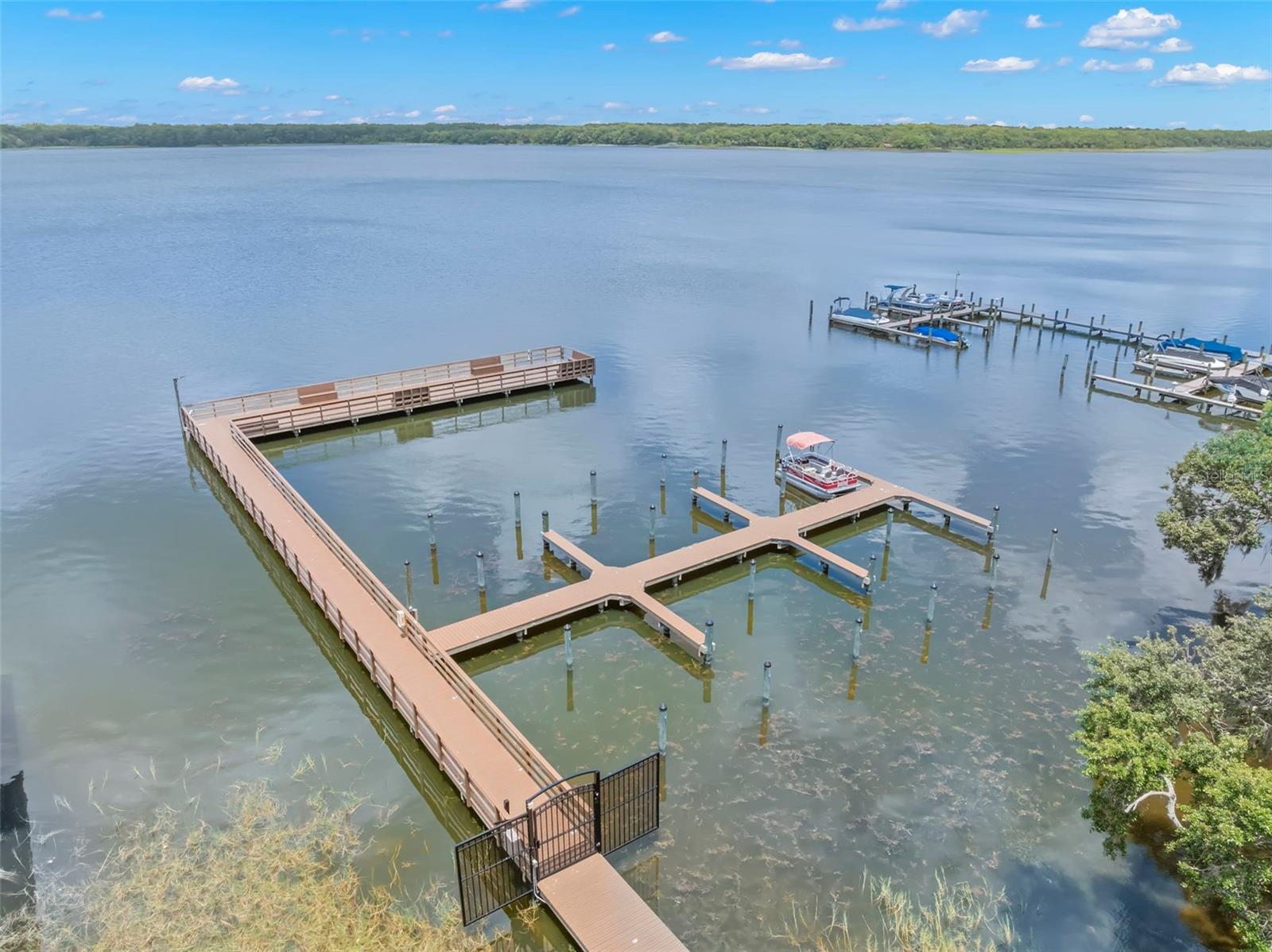 SANCTUARY AT COBBS LANDING THE - Residential