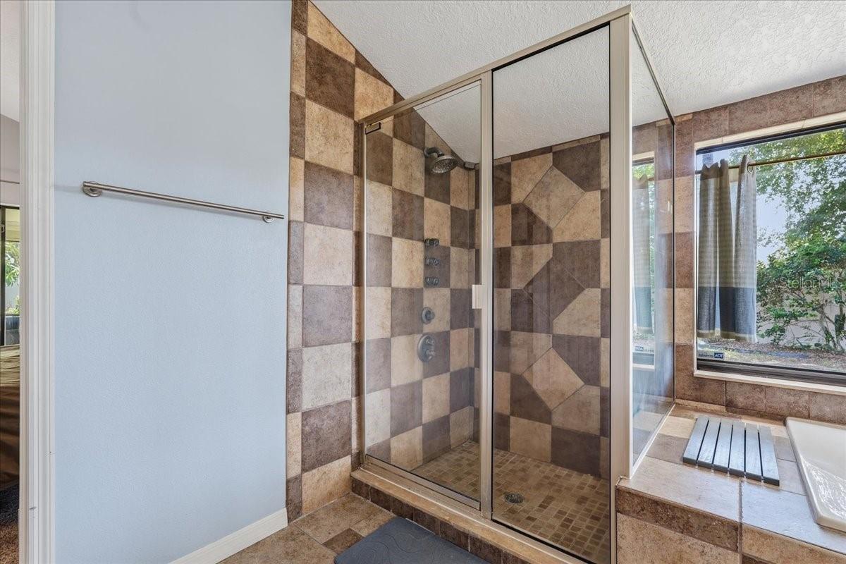 TAMPA PALMS UNIT 3C - Residential