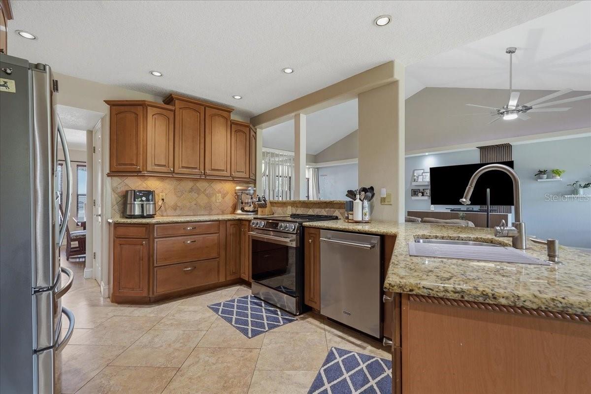 TAMPA PALMS UNIT 3C - Residential