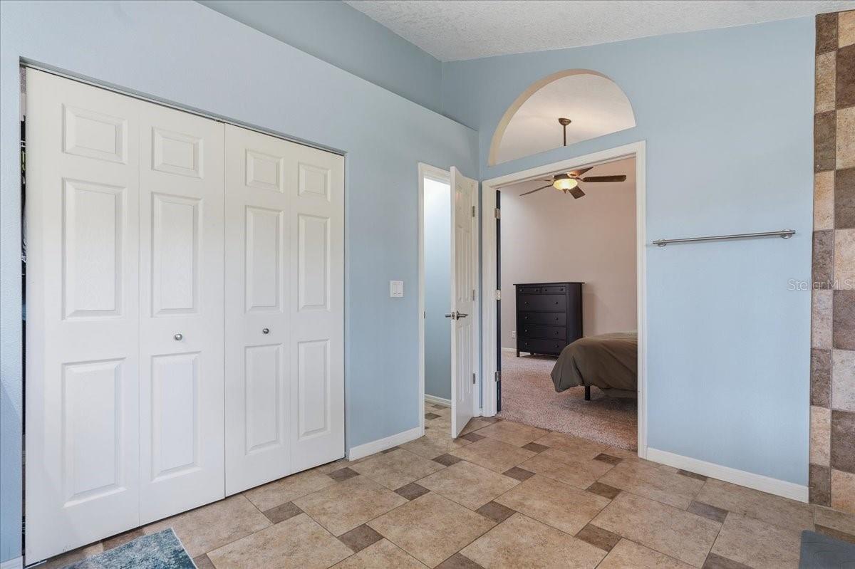 TAMPA PALMS UNIT 3C - Residential