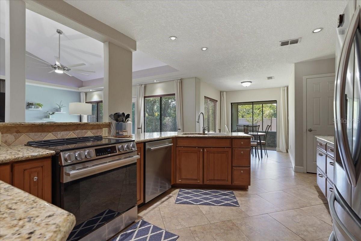 TAMPA PALMS UNIT 3C - Residential
