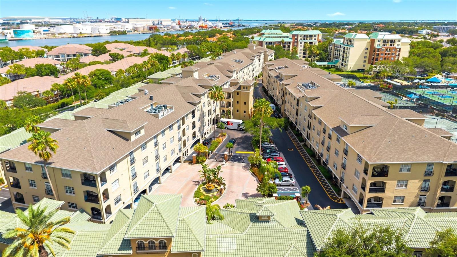 HARBOUR PLACE CITY HOMES A CON - Residential