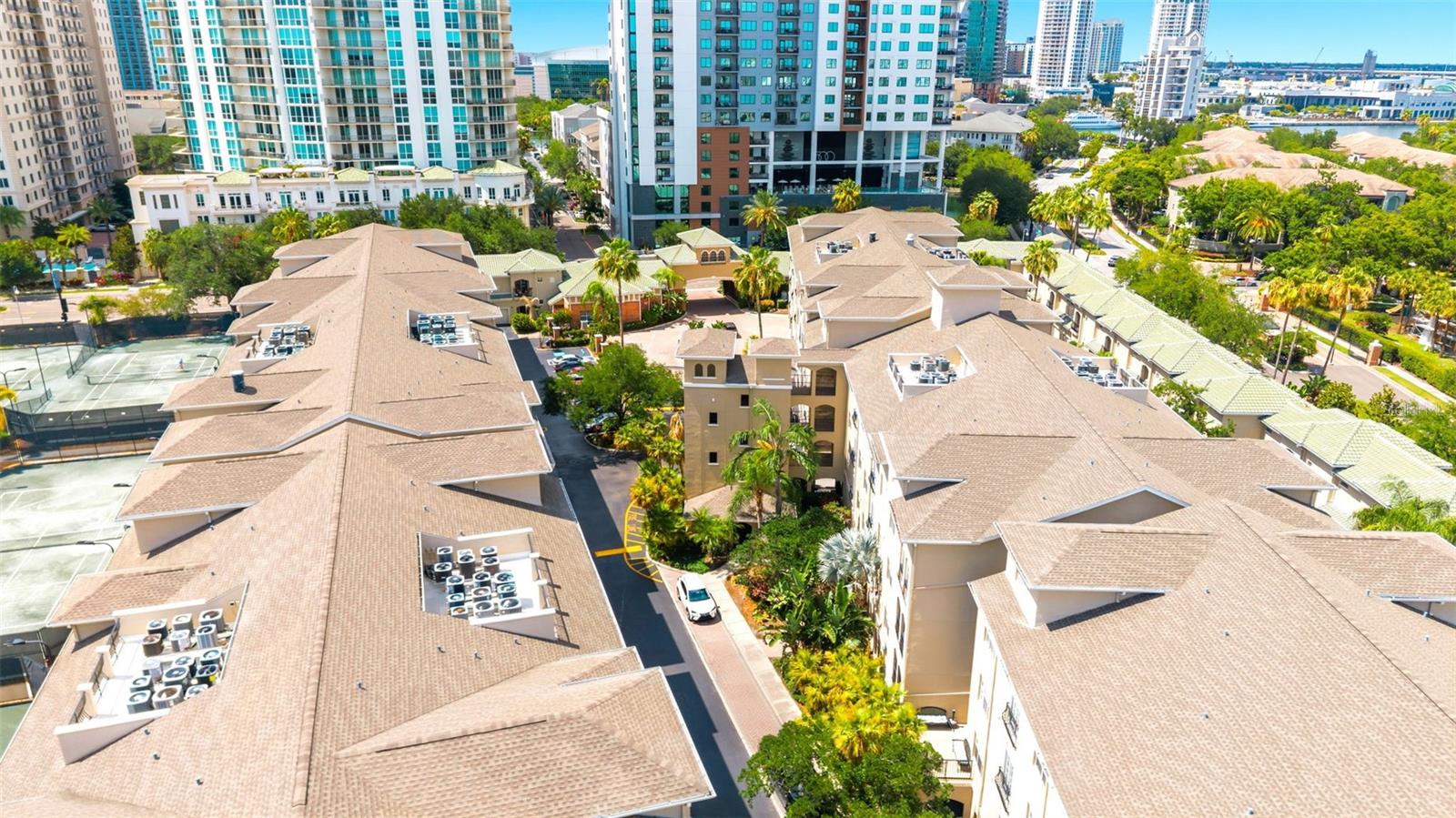 HARBOUR PLACE CITY HOMES A CON - Residential