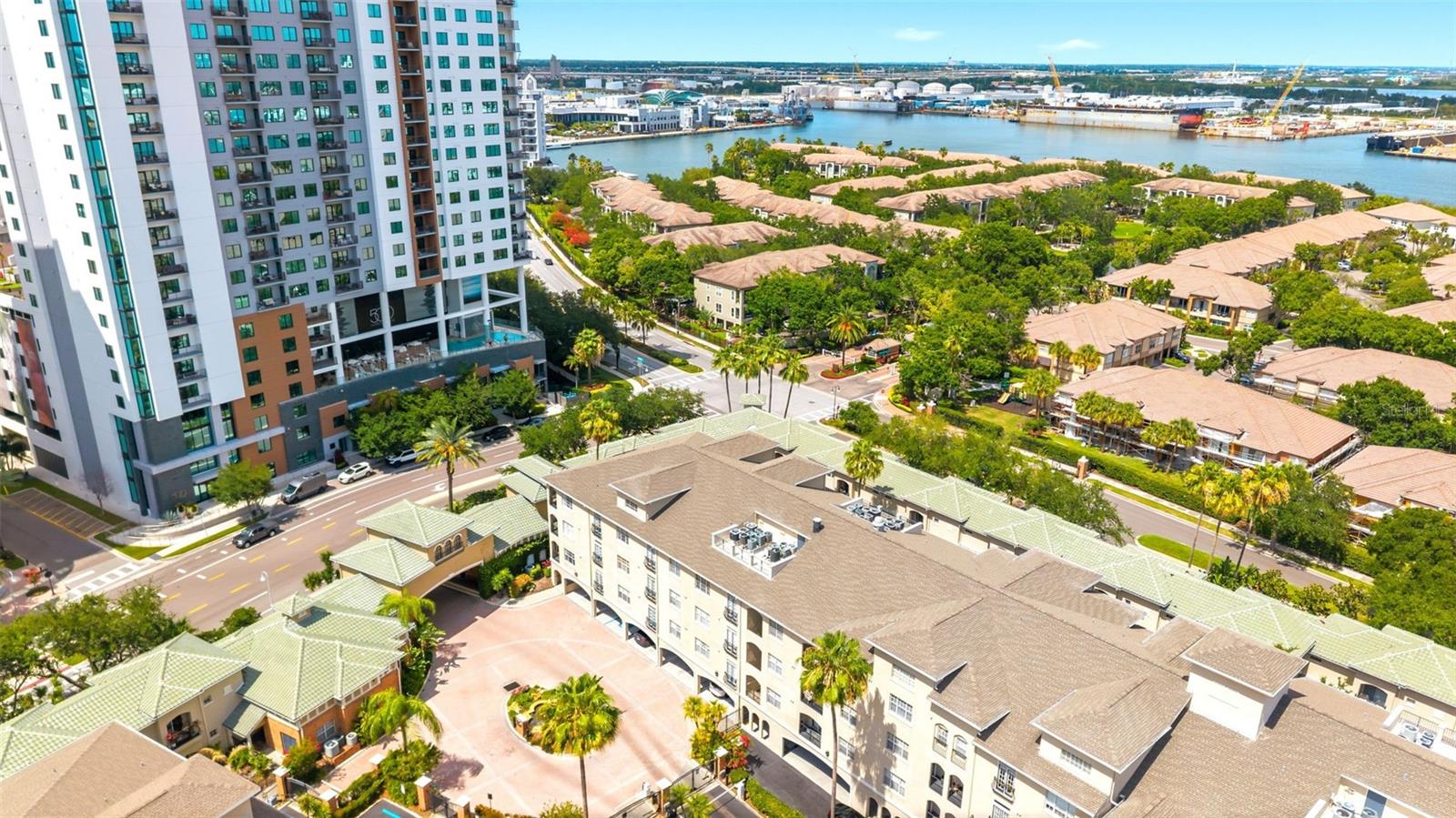 HARBOUR PLACE CITY HOMES A CON - Residential