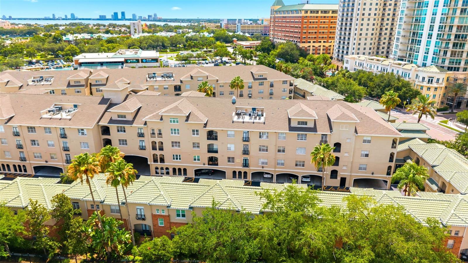 HARBOUR PLACE CITY HOMES A CON - Residential