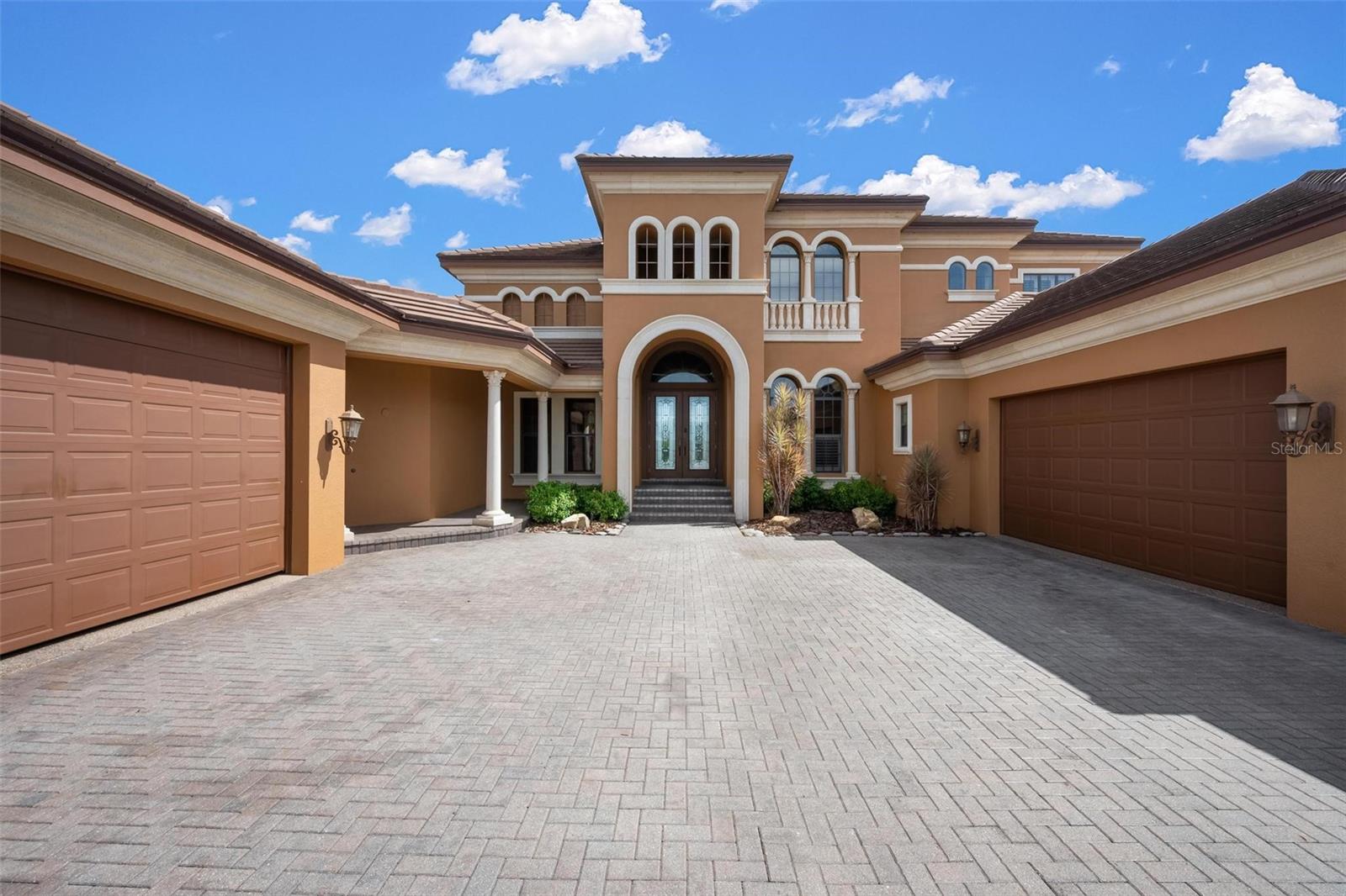 WINDING RIVER - Residential