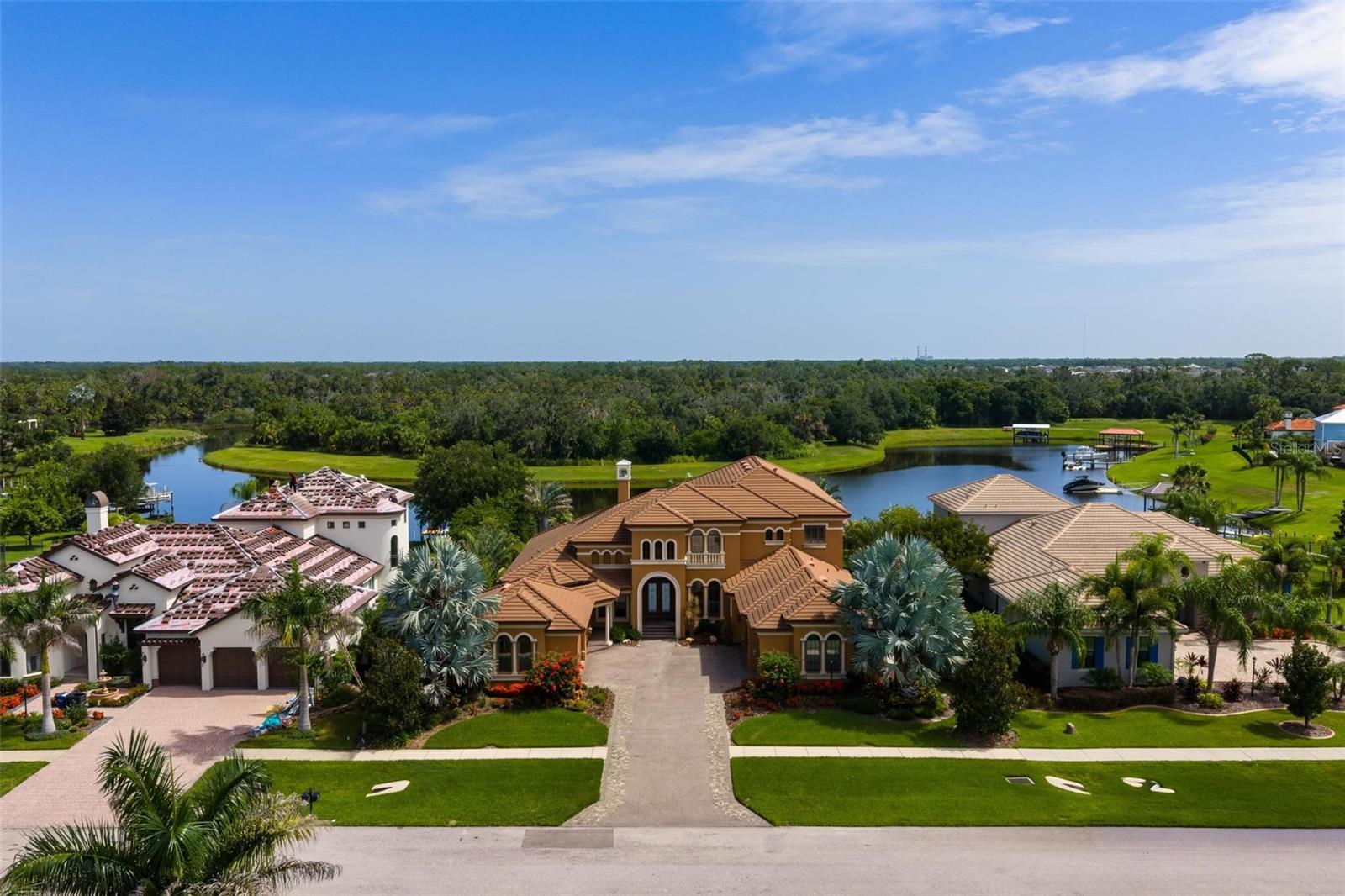 WINDING RIVER - Residential