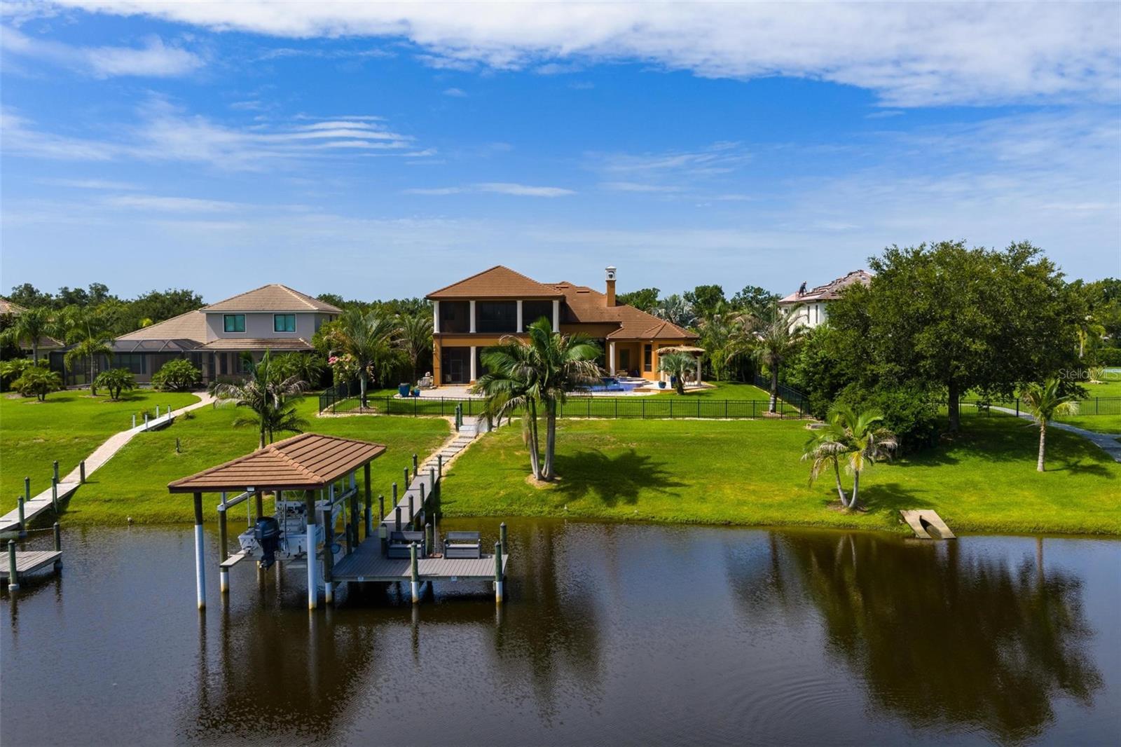 WINDING RIVER - Residential