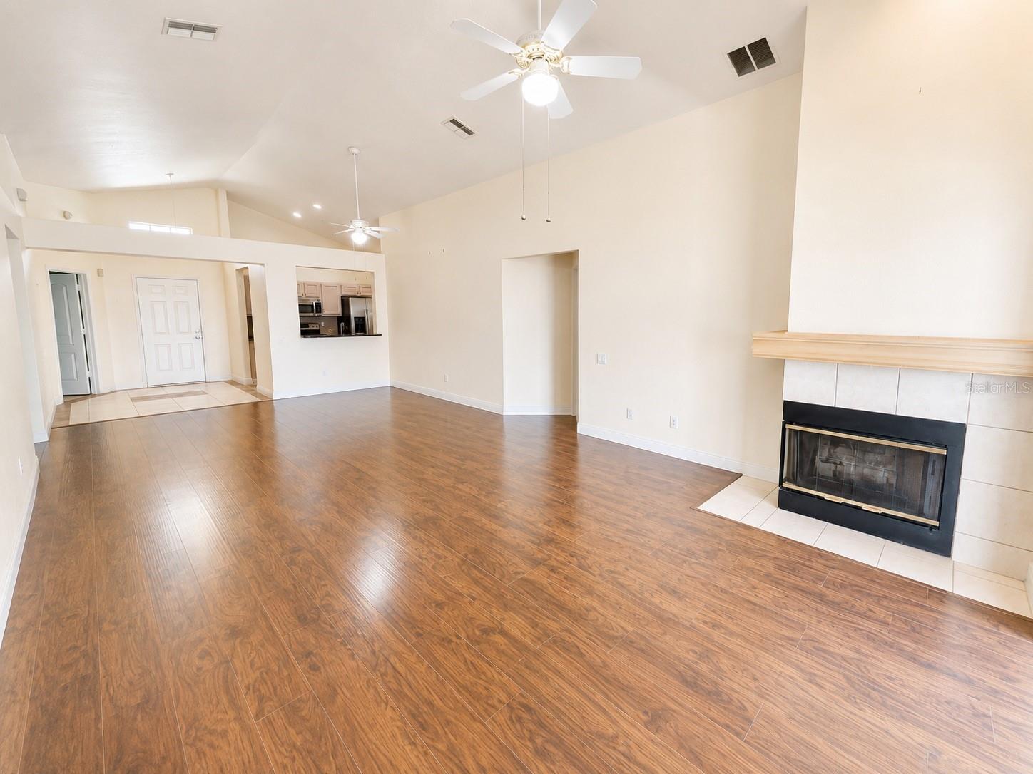 CALUSA TRACE UNIT 13 - Residential Lease
