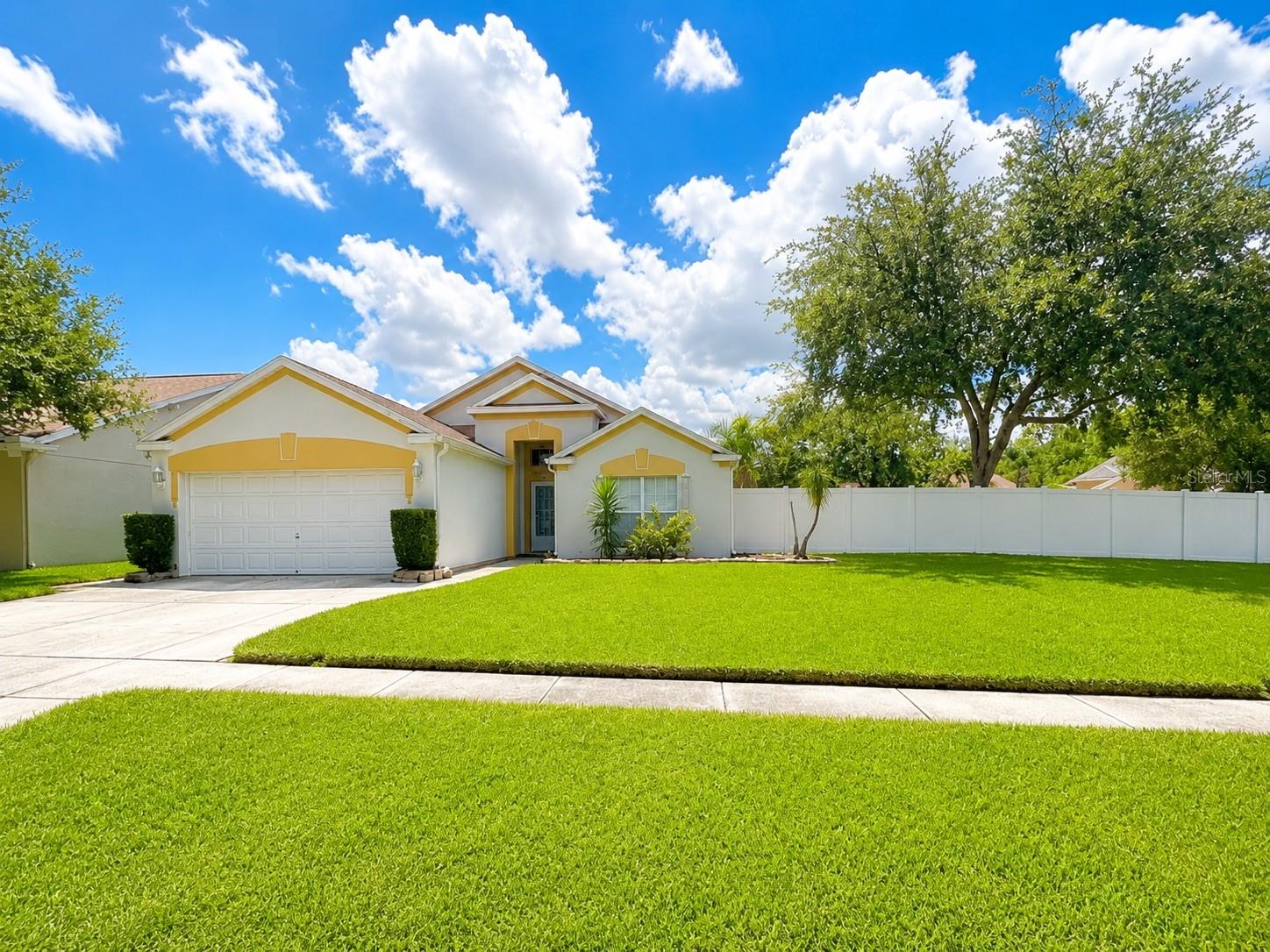 CALUSA TRACE UNIT 13 - Residential Lease