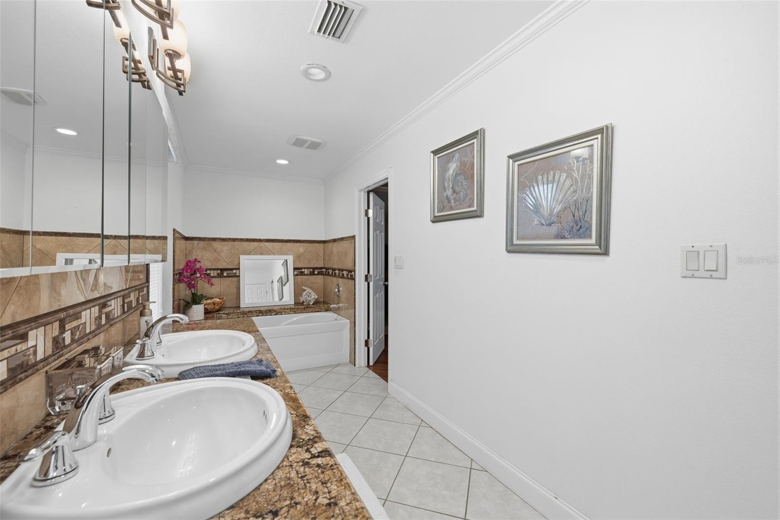 LAKE SHORE ESTATES 1ST ADD - Residential