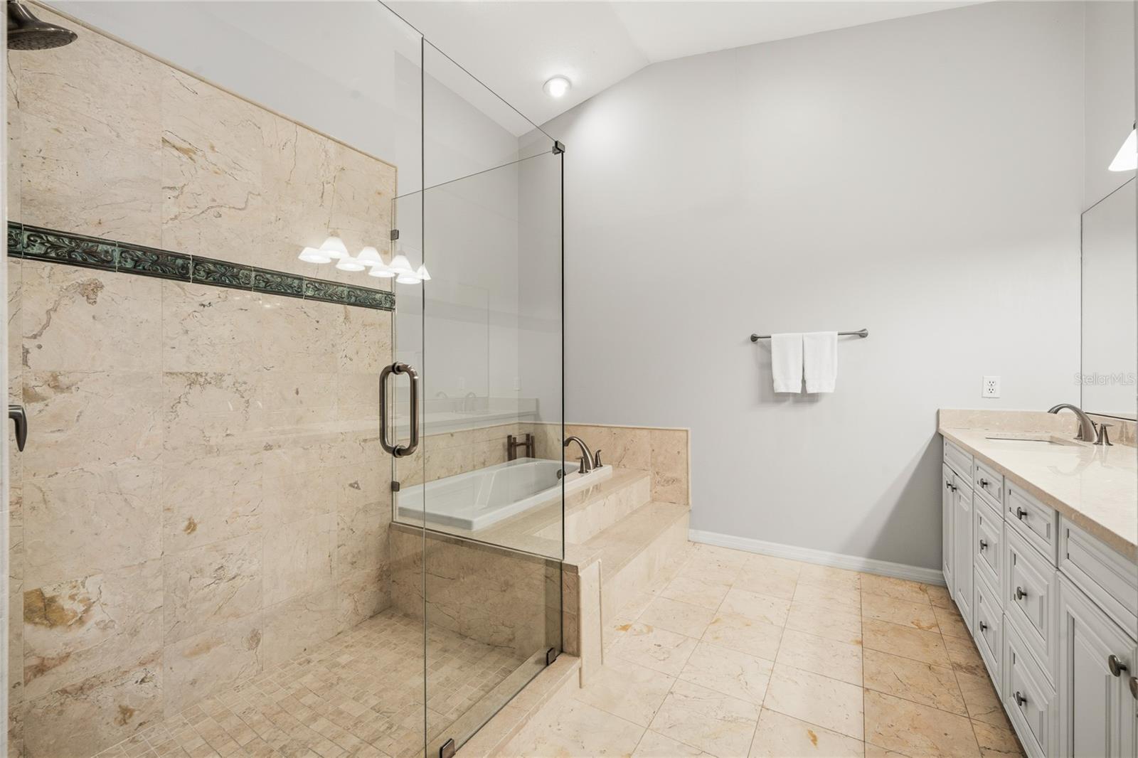 PALM PLACE BY THE BAYSHORE A C - Residential