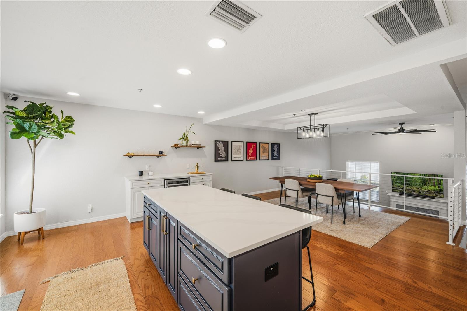 PALM PLACE BY THE BAYSHORE A C - Residential