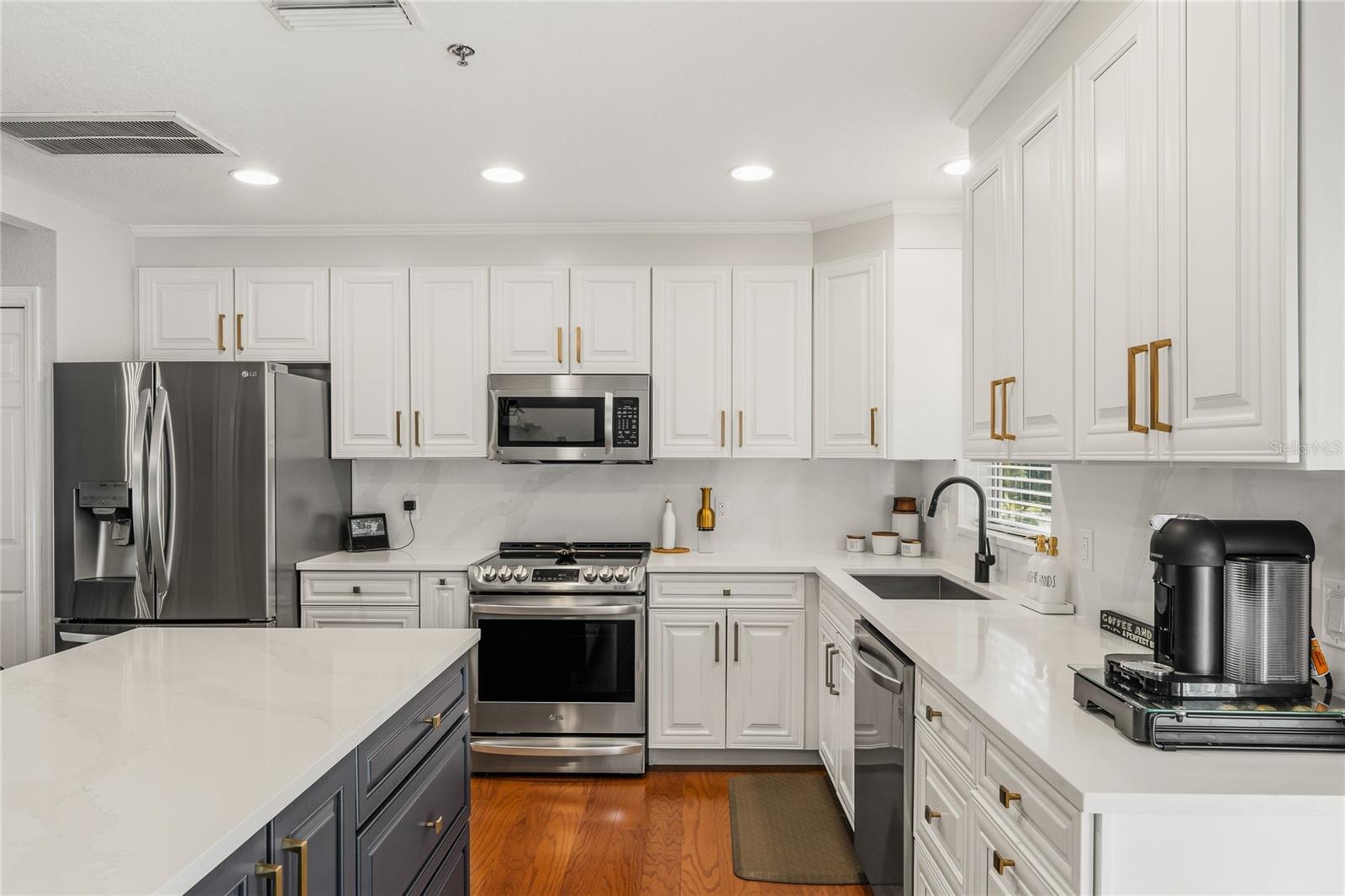 PALM PLACE BY THE BAYSHORE A C - Residential