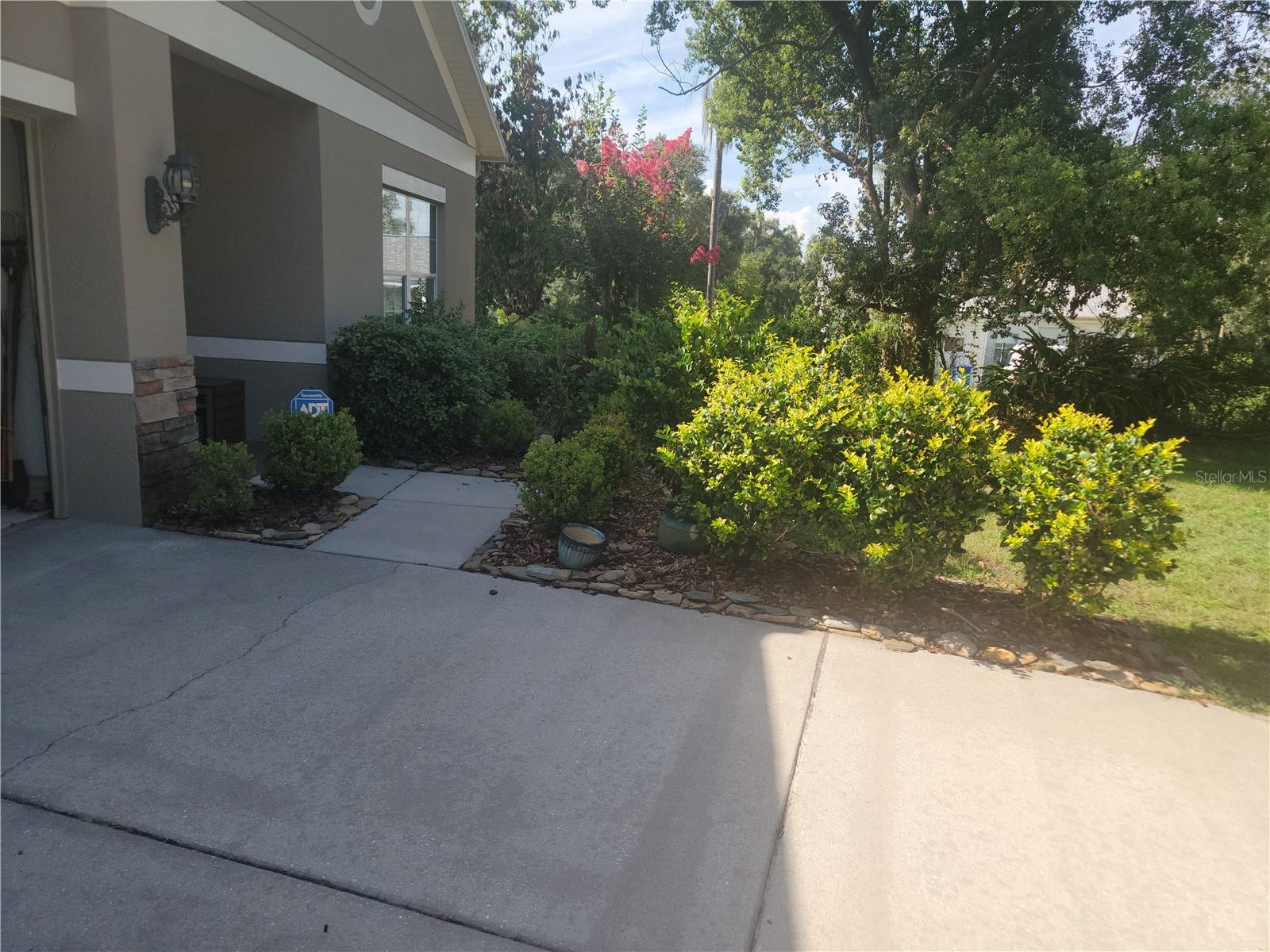 SOUTHERN OAKS GROVE - Residential