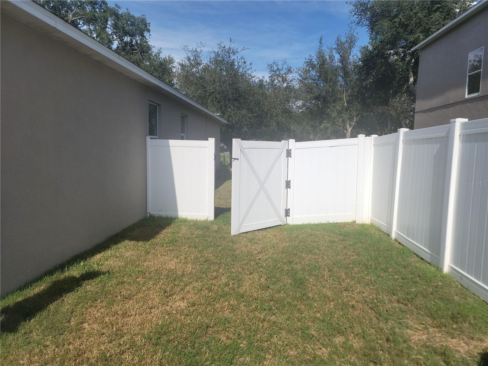 SOUTHERN OAKS GROVE - Residential