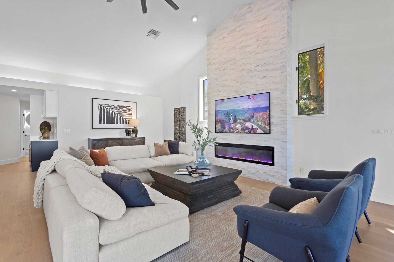 SUNSET VIEW BAY #A - Residential