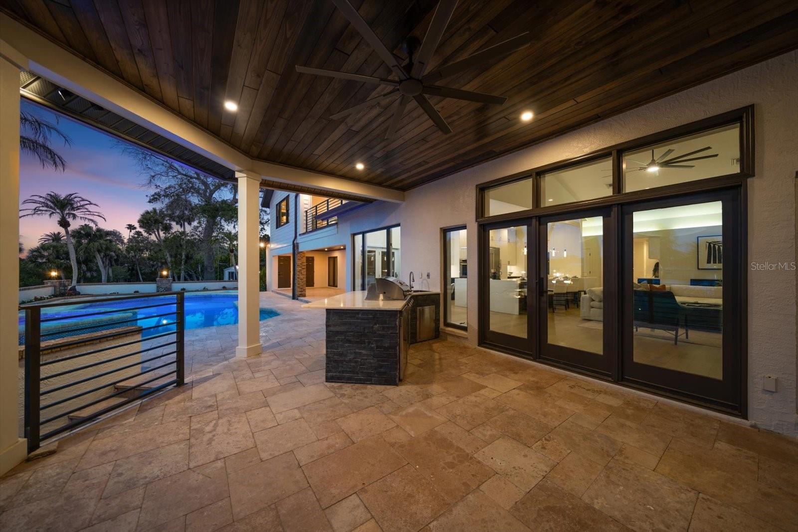 SUNSET VIEW BAY #A - Residential