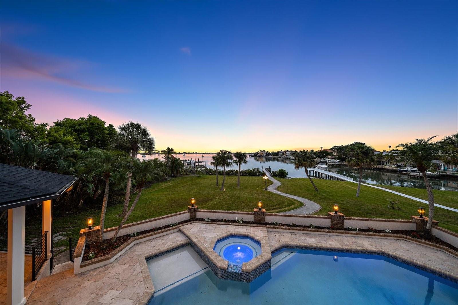 SUNSET VIEW BAY #A - Residential