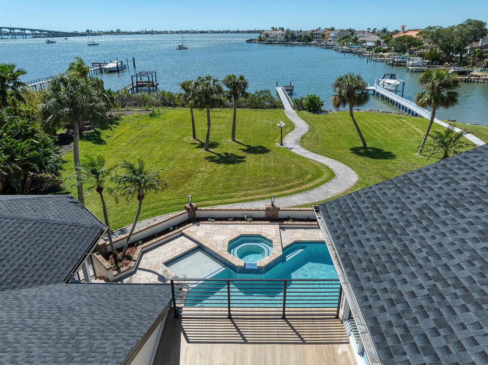 SUNSET VIEW BAY #A - Residential