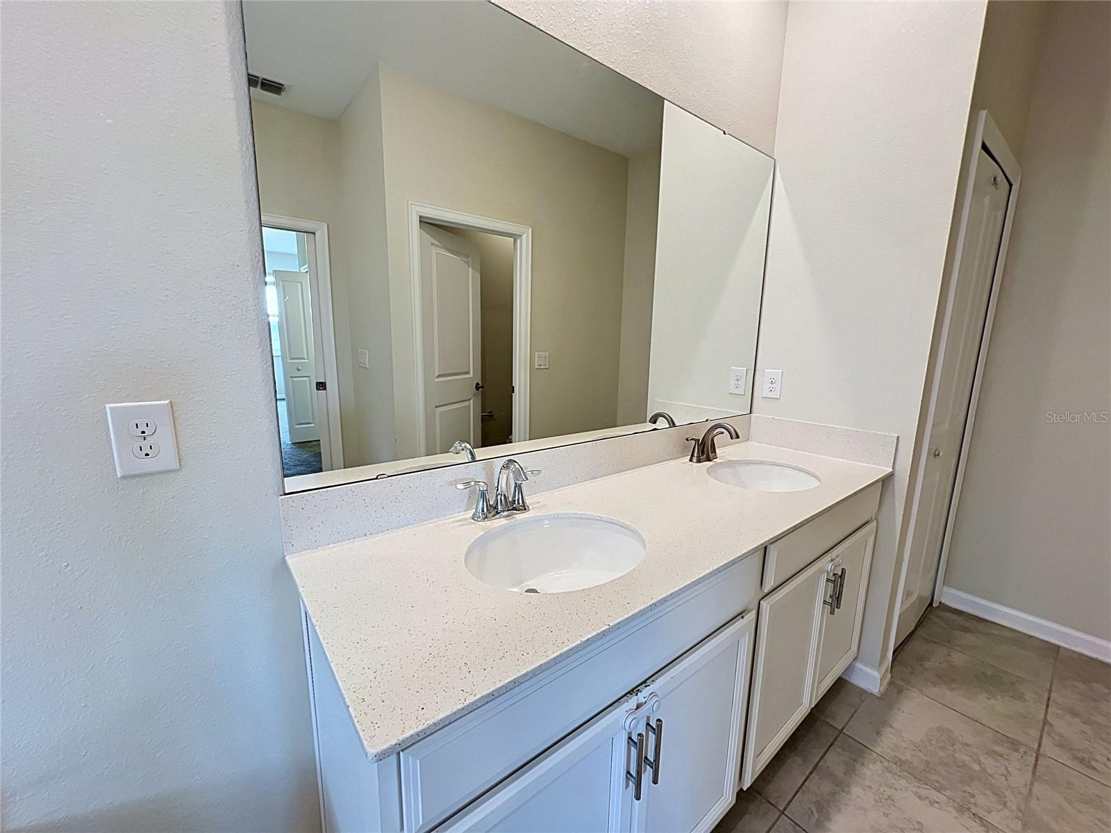 CHAMPIONSGATE CONDO PH 7 - Residential