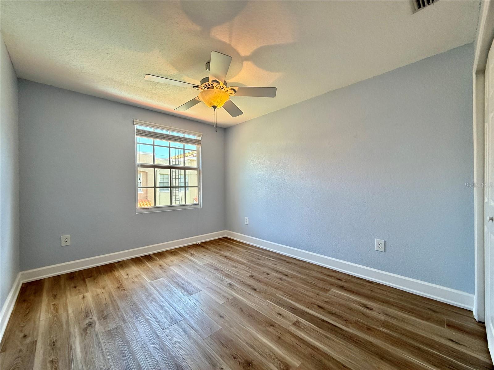 GANDY TWNHMS - Residential Lease