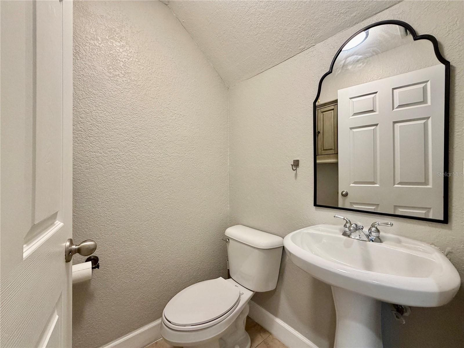 GANDY TWNHMS - Residential Lease