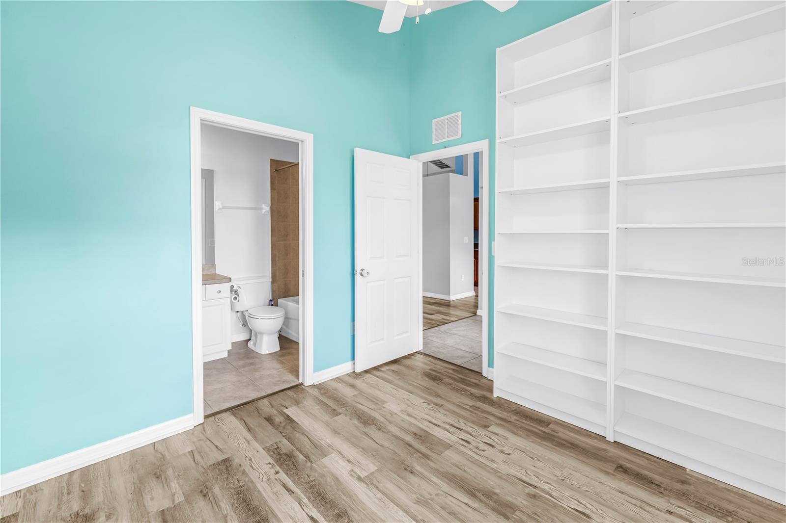 OAK BLUFF NORTH - Residential