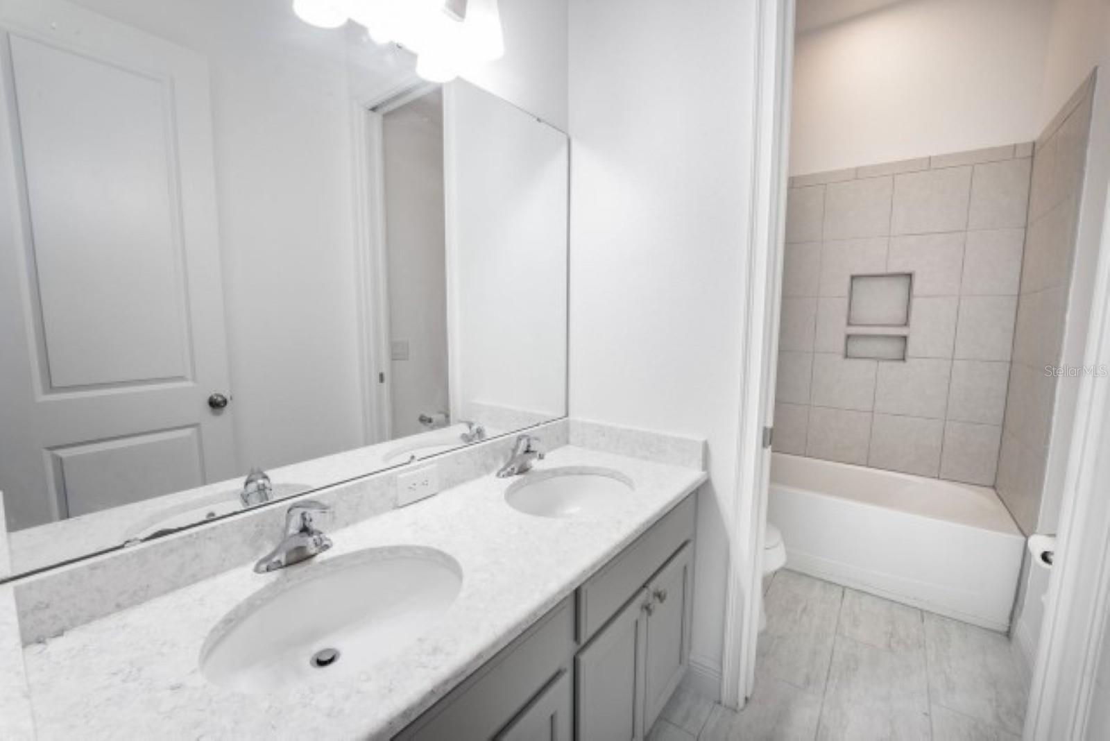 VILLAGES AT AVALON PH 1 - Residential Lease