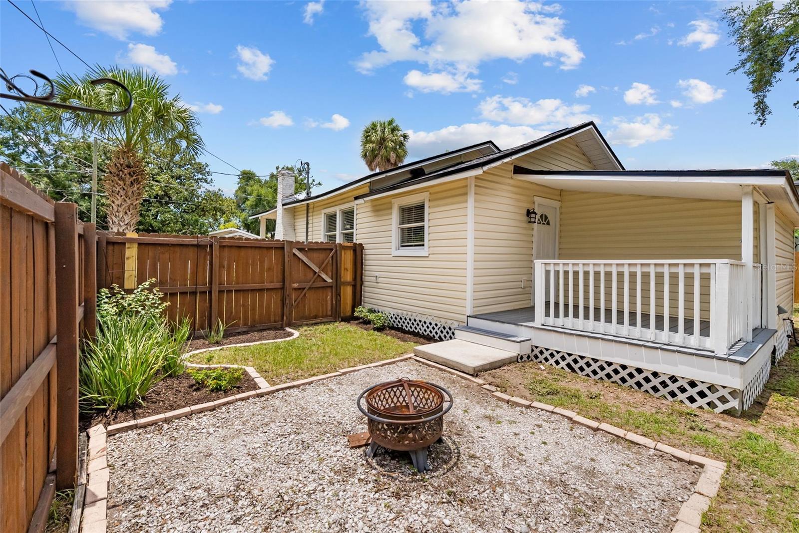 AVALON HEIGHTS - Residential