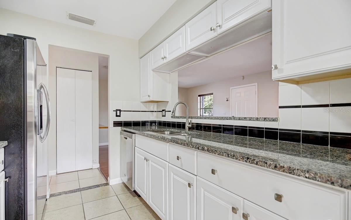 SUNSET ADD - Residential Lease