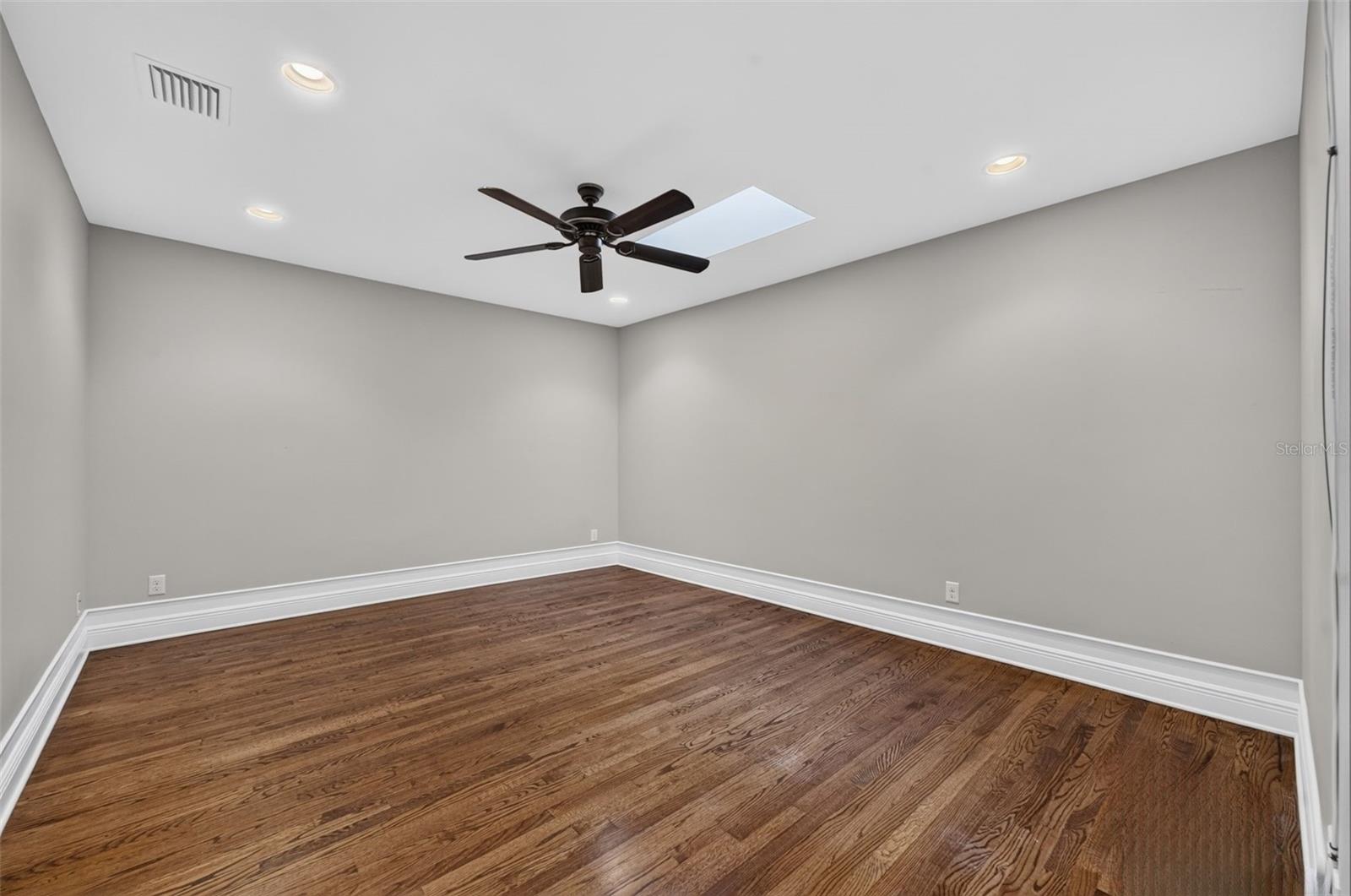 ROSE ISLE SEC 09 - Residential