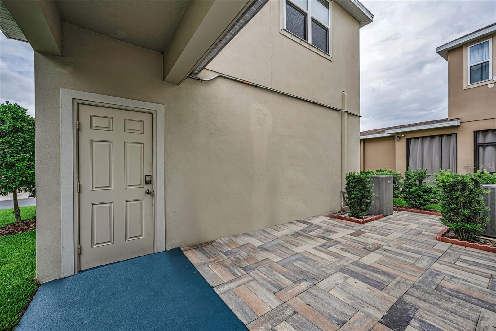 STARKEY RANCH PH 1 PCLS 8 & 9 - Residential Lease