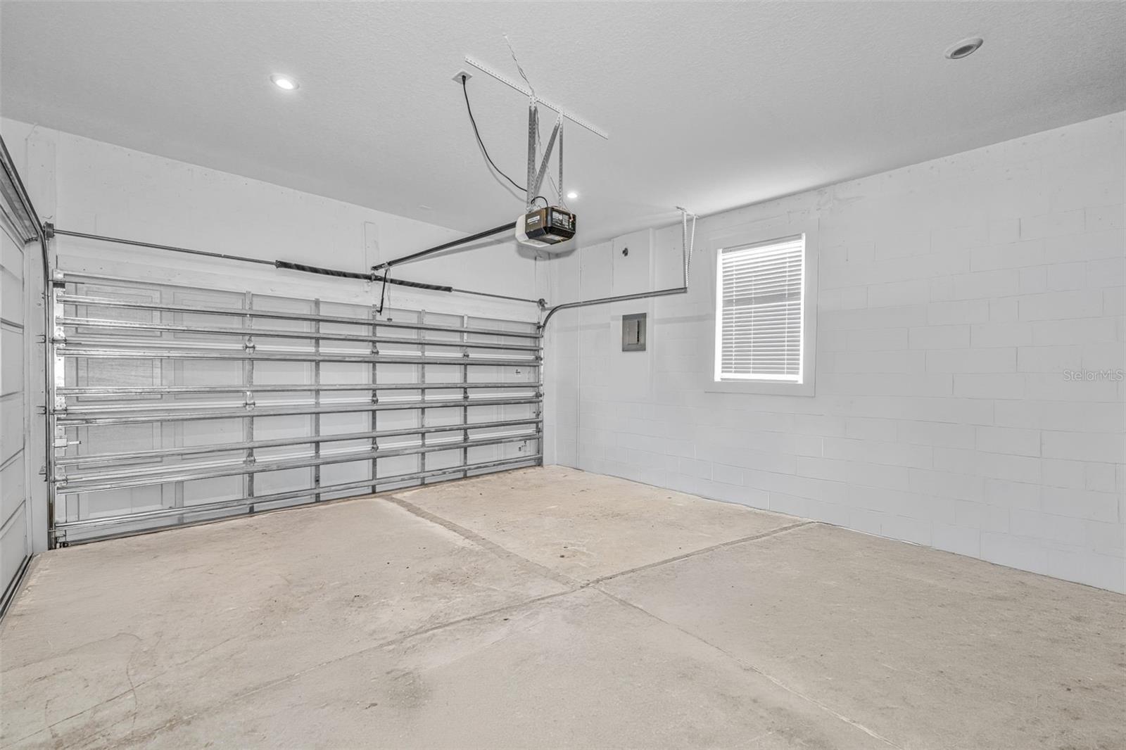 STARKEY RANCH PH 1 PCLS 8 & 9 - Residential Lease
