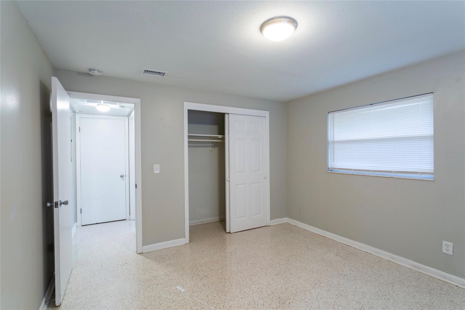 LAKEVIEW HEIGHTS - Residential Income