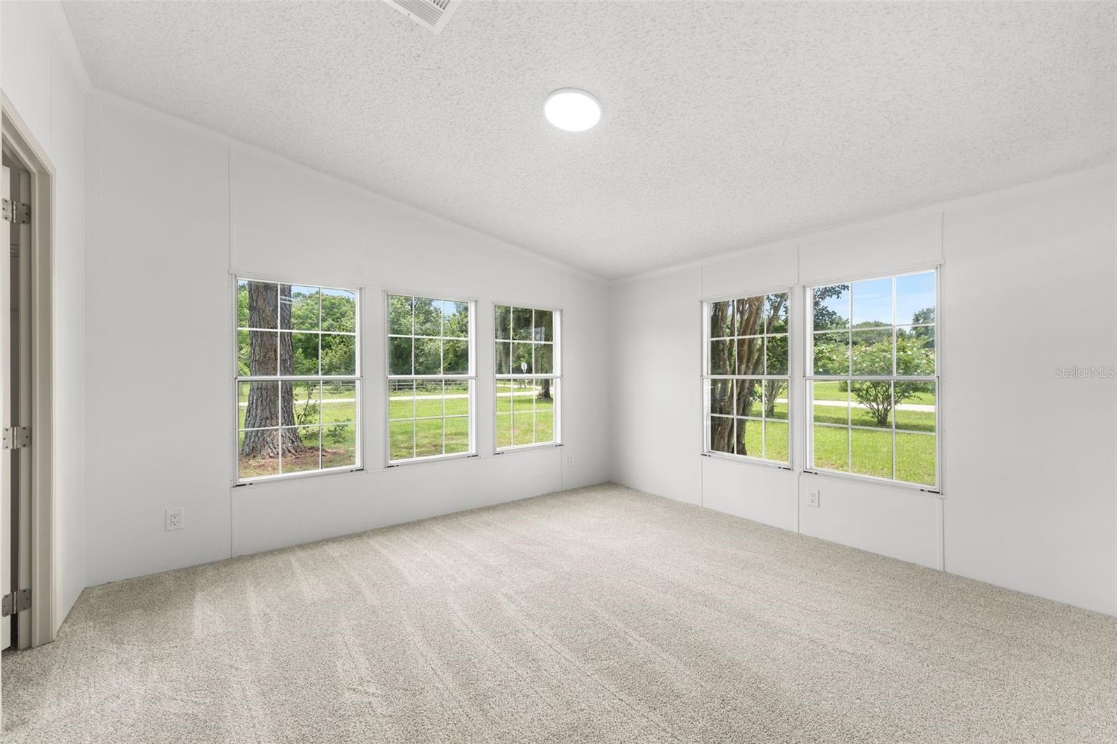 WILLISTON HIGHLANDS - Residential