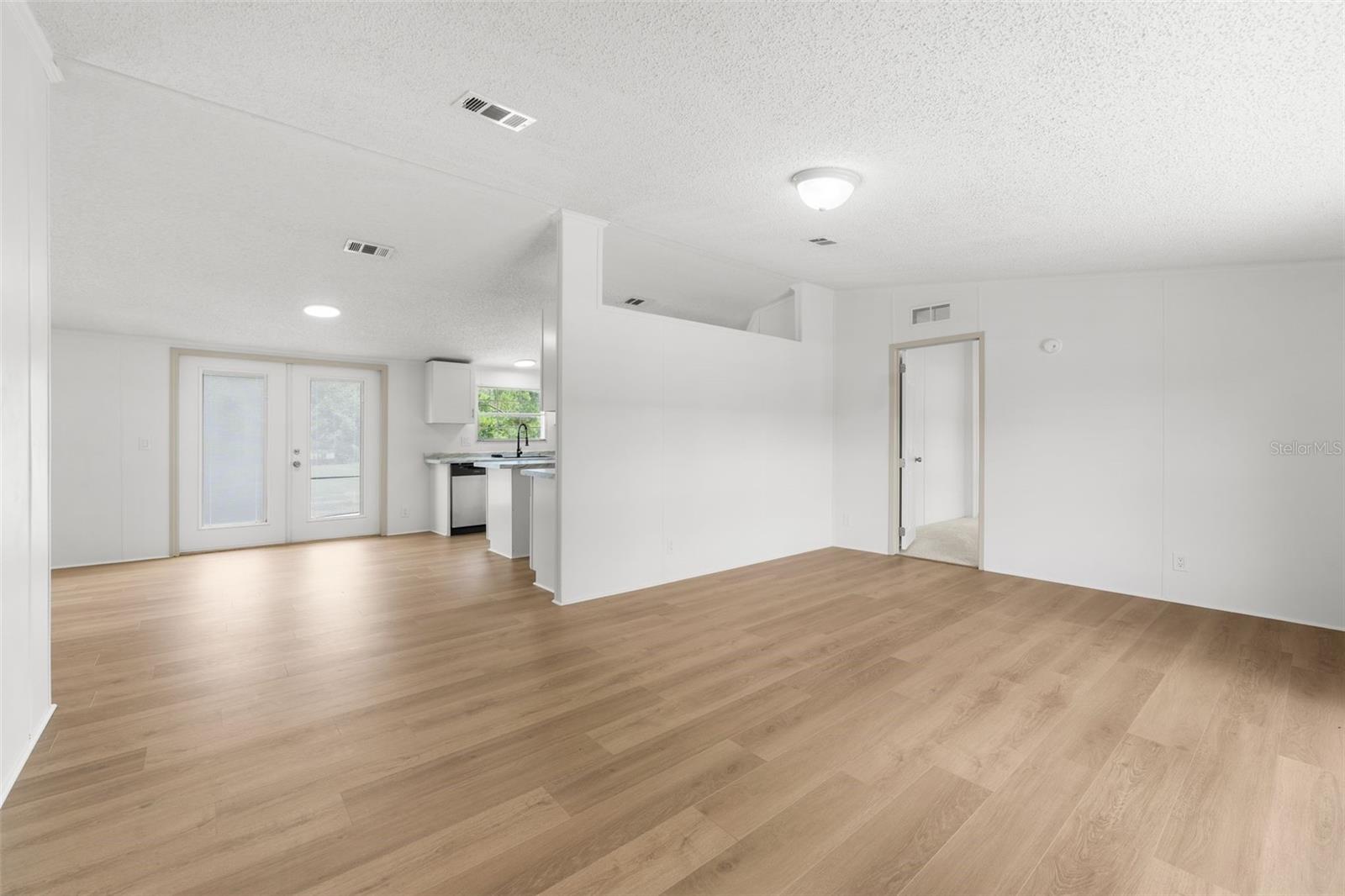 WILLISTON HIGHLANDS - Residential