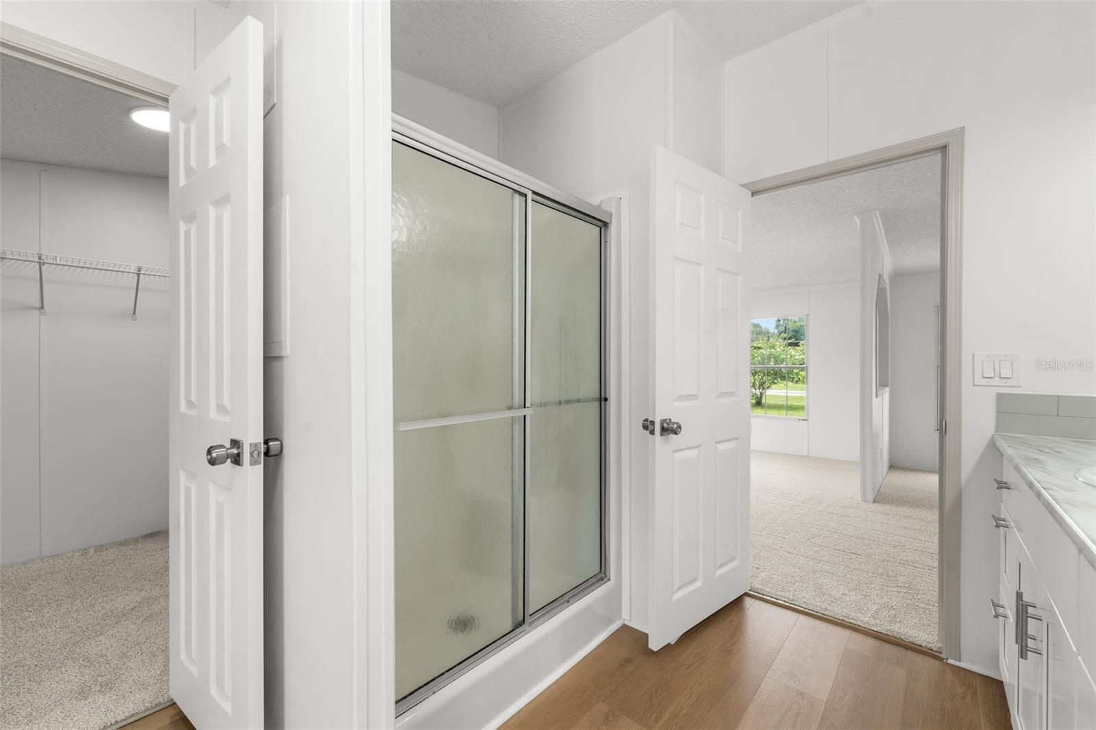 WILLISTON HIGHLANDS - Residential