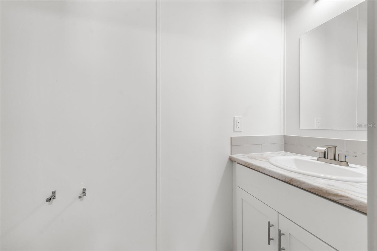 WILLISTON HIGHLANDS - Residential